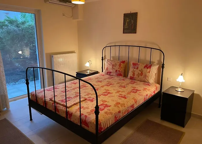 With Gardens Lefkáda