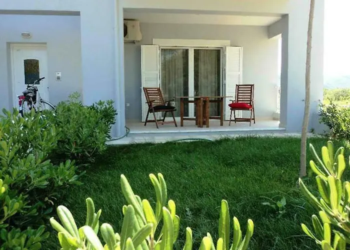 With Gardens Appartement Lefkáda